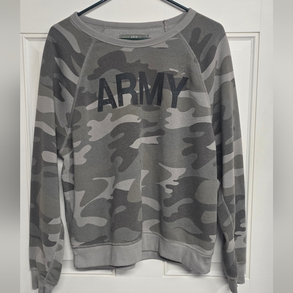 Women's Size Medium ARMY Sweatshirt ⭐️ Excellent Pre-Owned Condition!!✨️✨️ - Picture 4 of 11